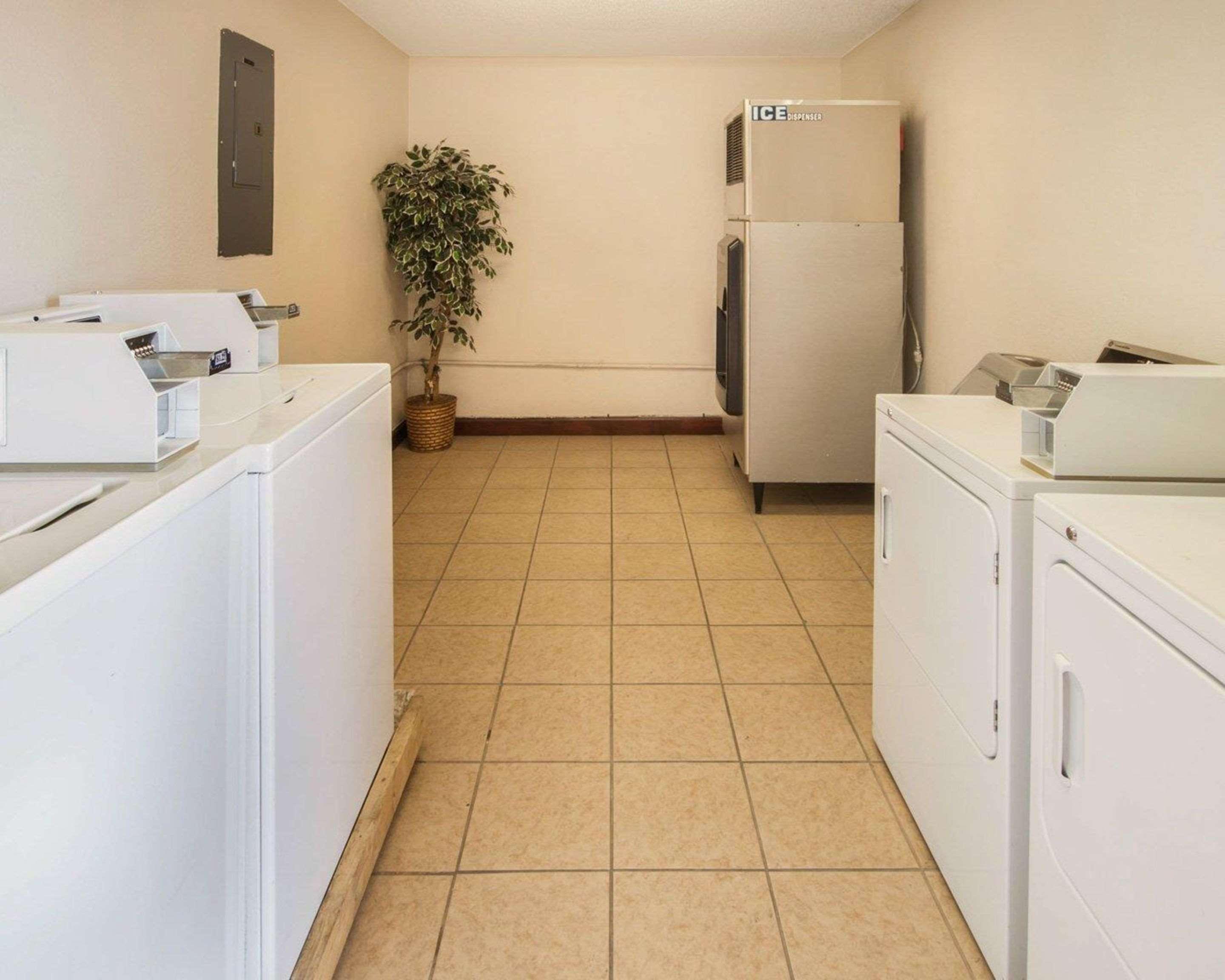 Econo Lodge Inn & Suites El Paso Zewnętrze zdjęcie